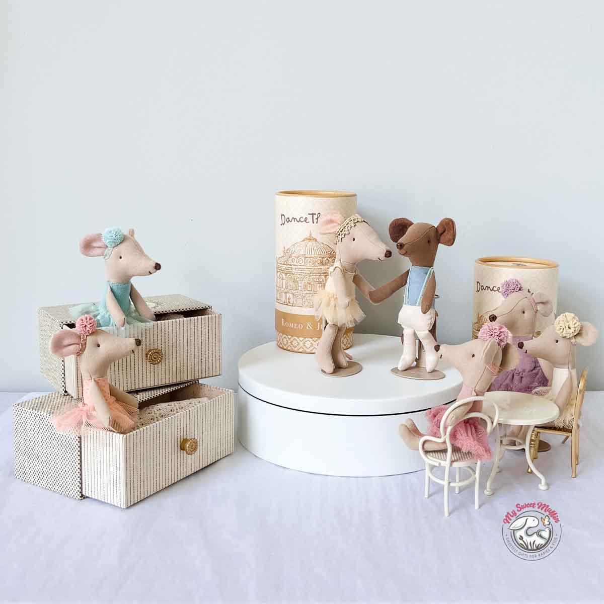 Maileg Little Sister Dancing Mouse in Daybed