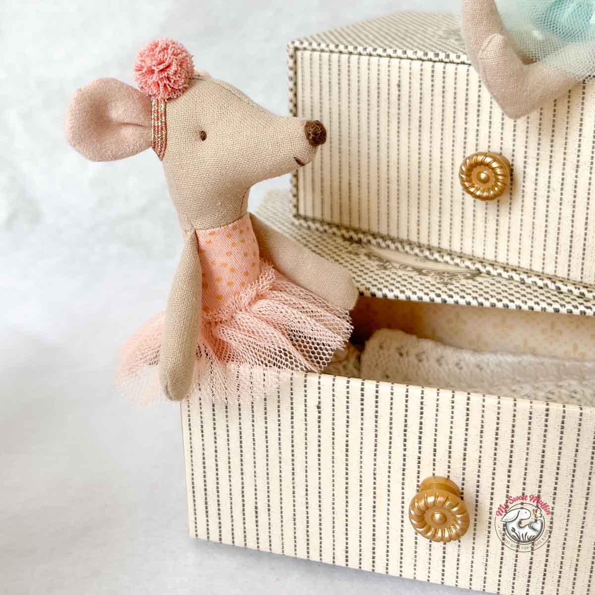 Maileg Little Sister Dancing Mouse in Daybed