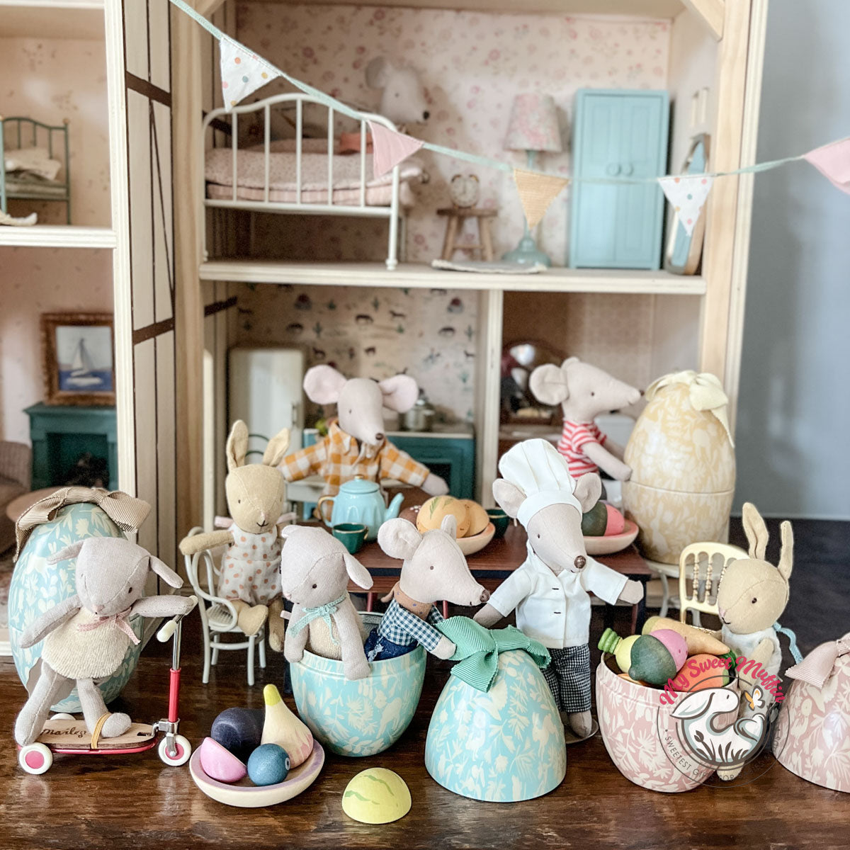 Maileg Easter Egg with Micro Rabbit, Small - Dusty Blue