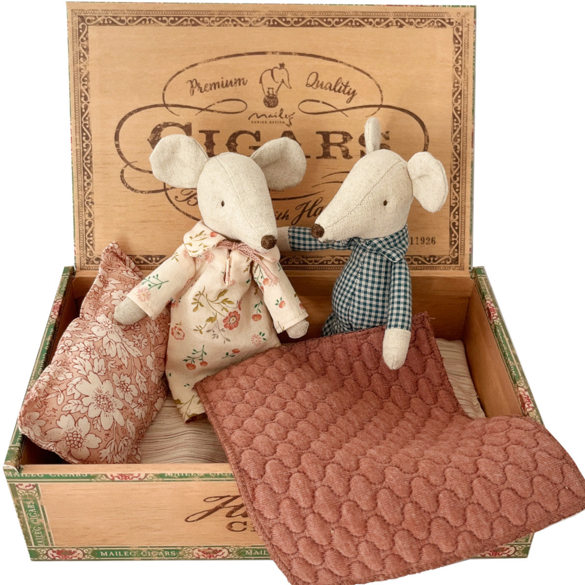 Maileg Grandma and Grandpa Mice in Cigar Box, 2026