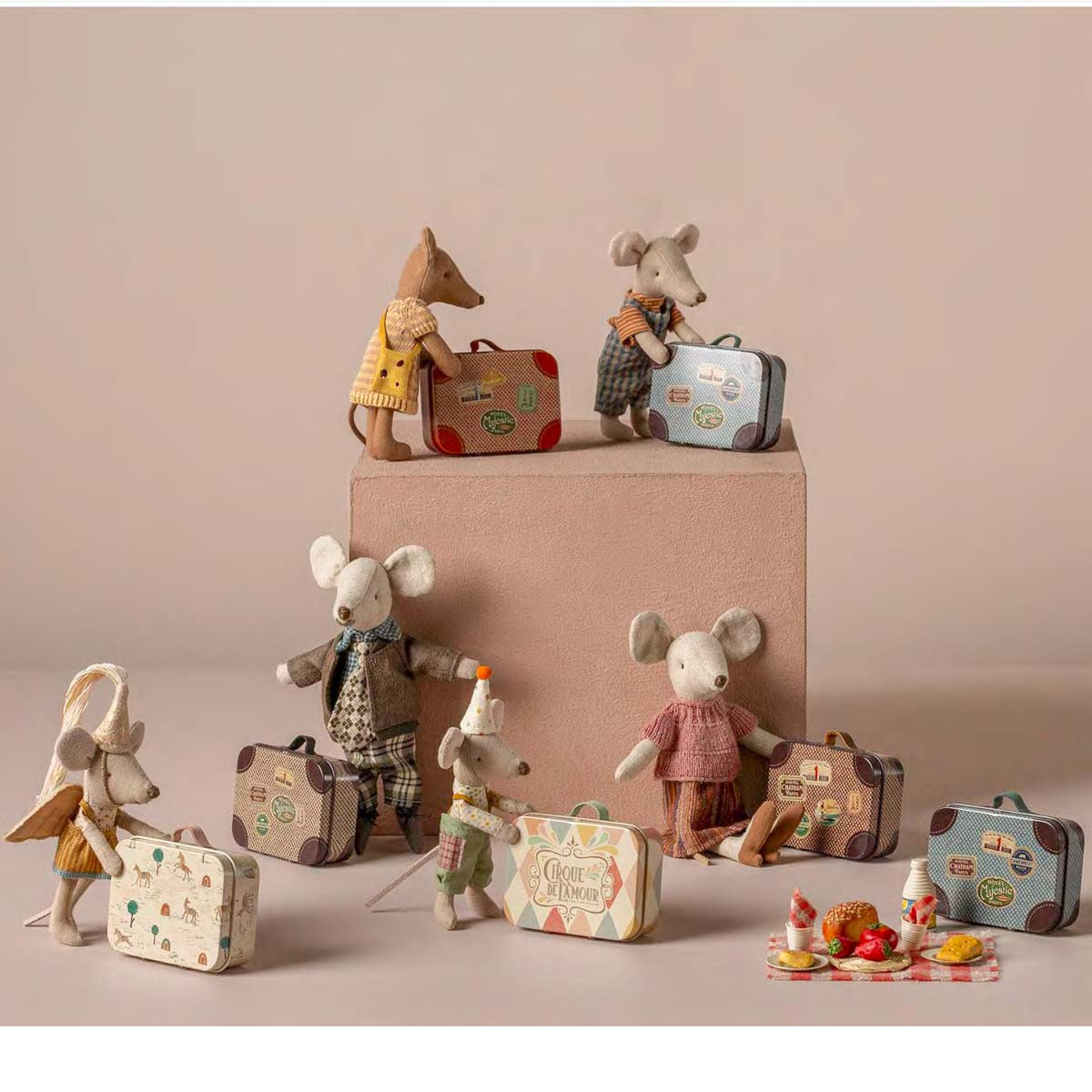 Maileg Clown Clothes in Suitcase for Little Brother Mouse