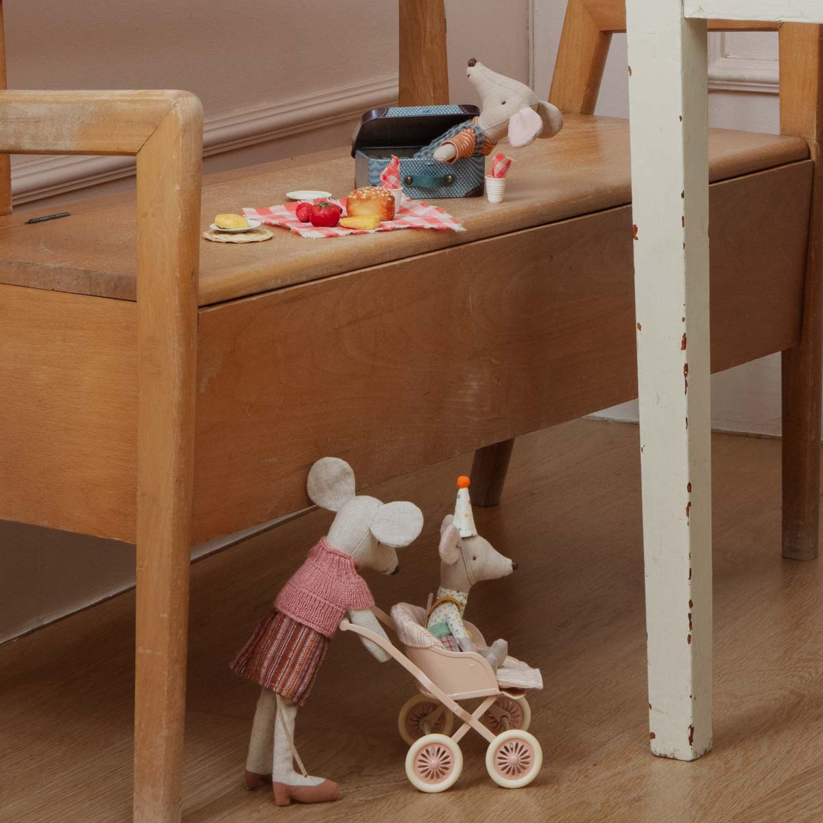 Maileg Stroller for Baby Mice, Rose