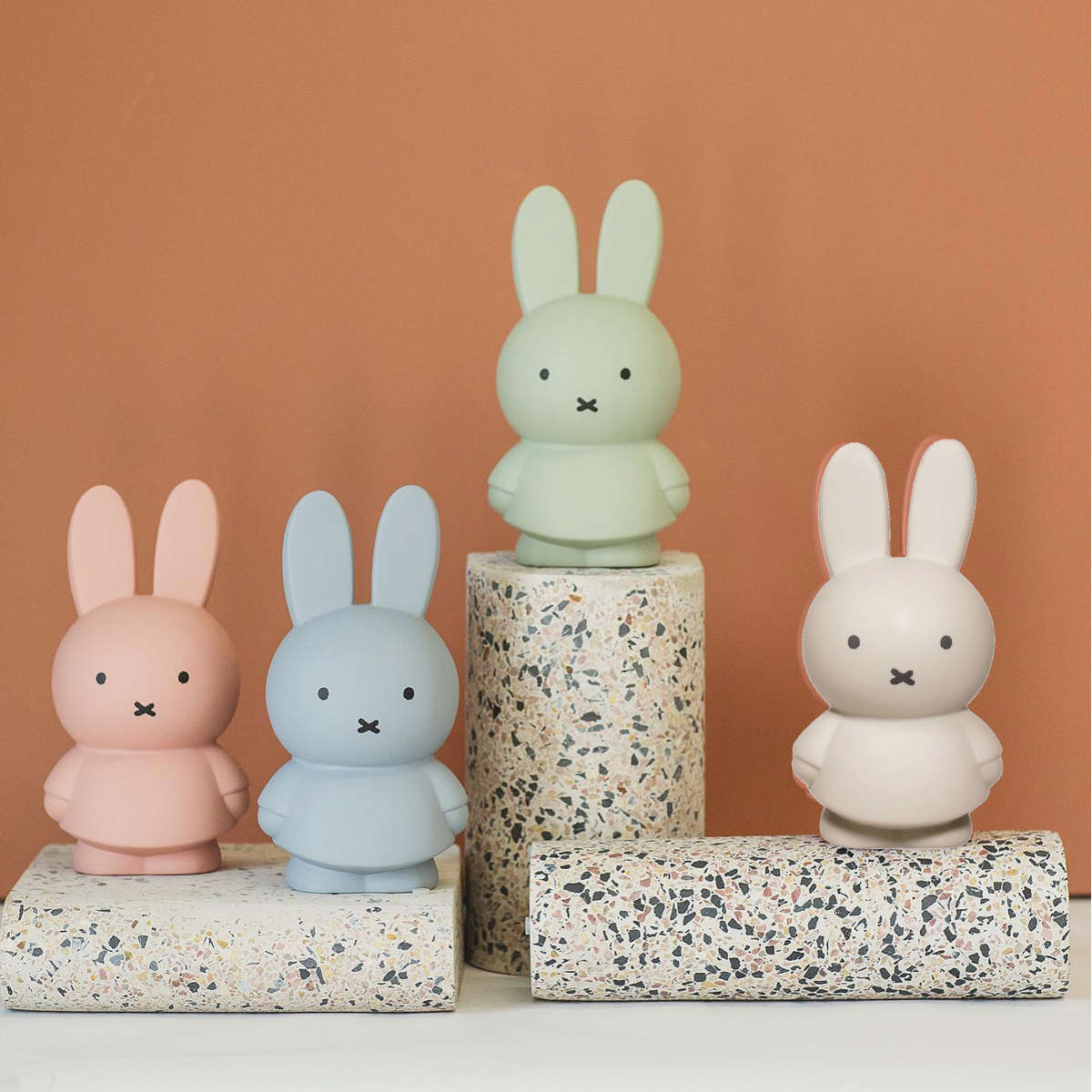 【公式】 Coin Miffy Bank, Muffin Sweet My – Small ぬいぐるみ