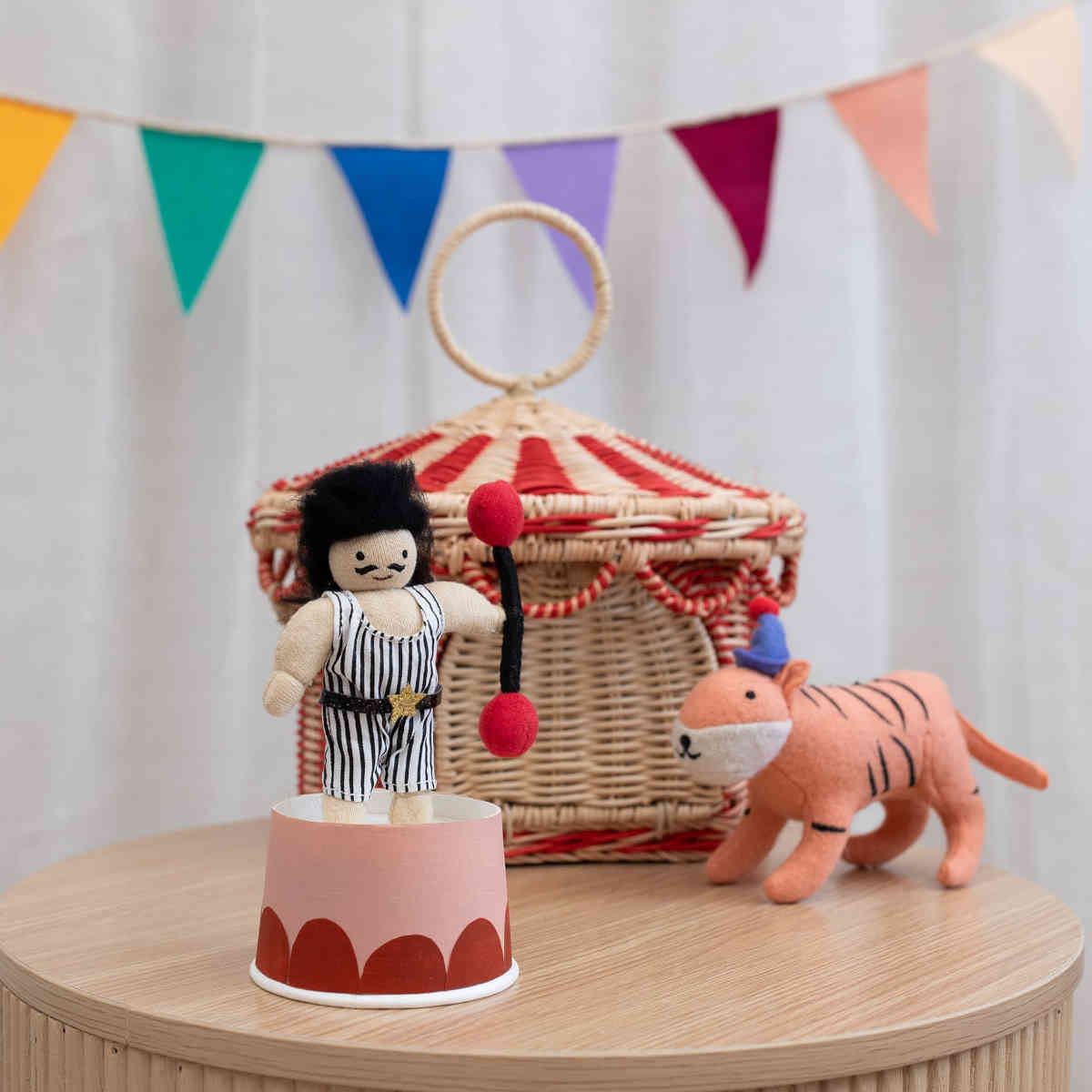 Olli Ella Holdie Circus Folks – My Sweet Muffin