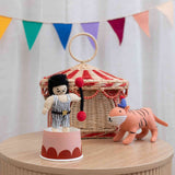 Olli Ella Holdie Circus Folks