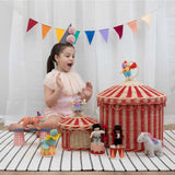 Olli Ella Holdie Circus Folks