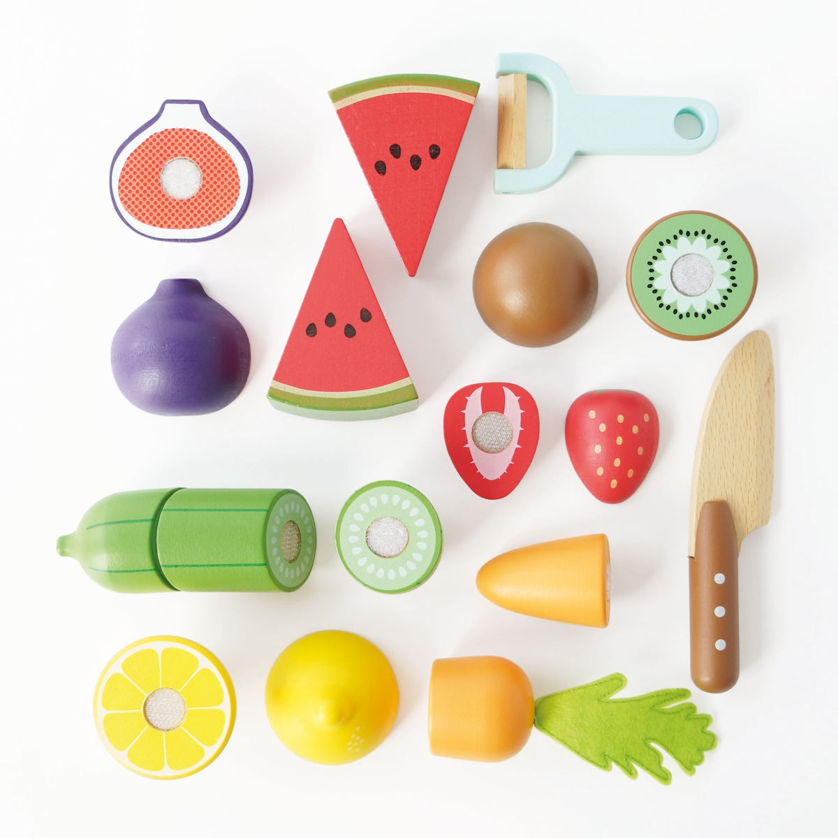 Le Toy Van Wooden Chopping Board & Play Food