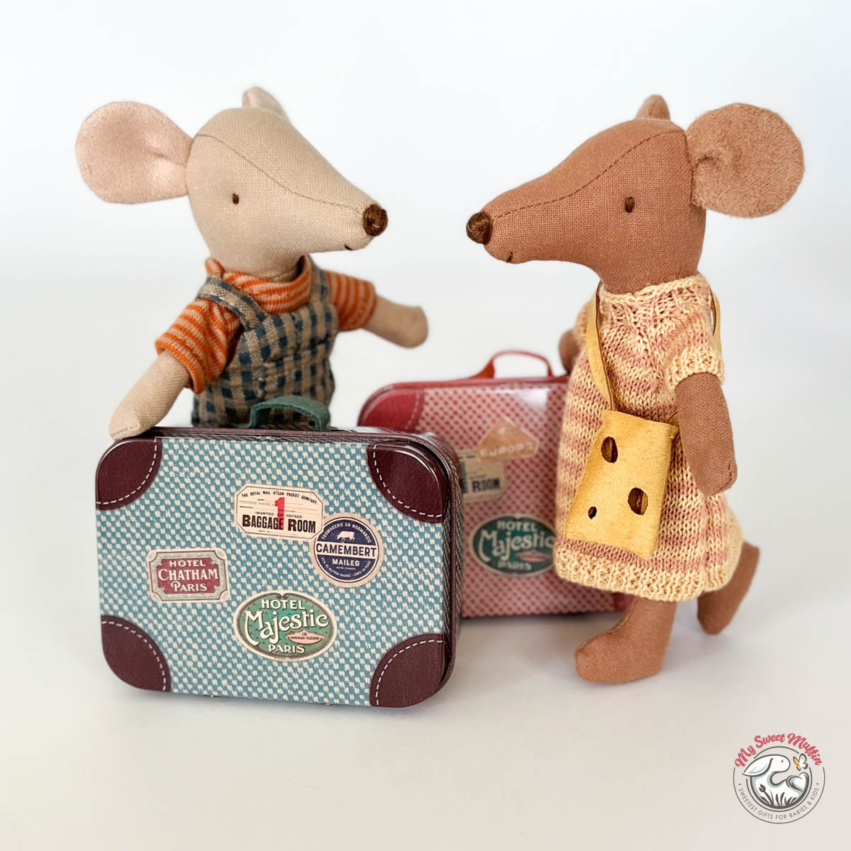 Maileg Knitted Dress and Bag in Suitcase for Big sister mouse
