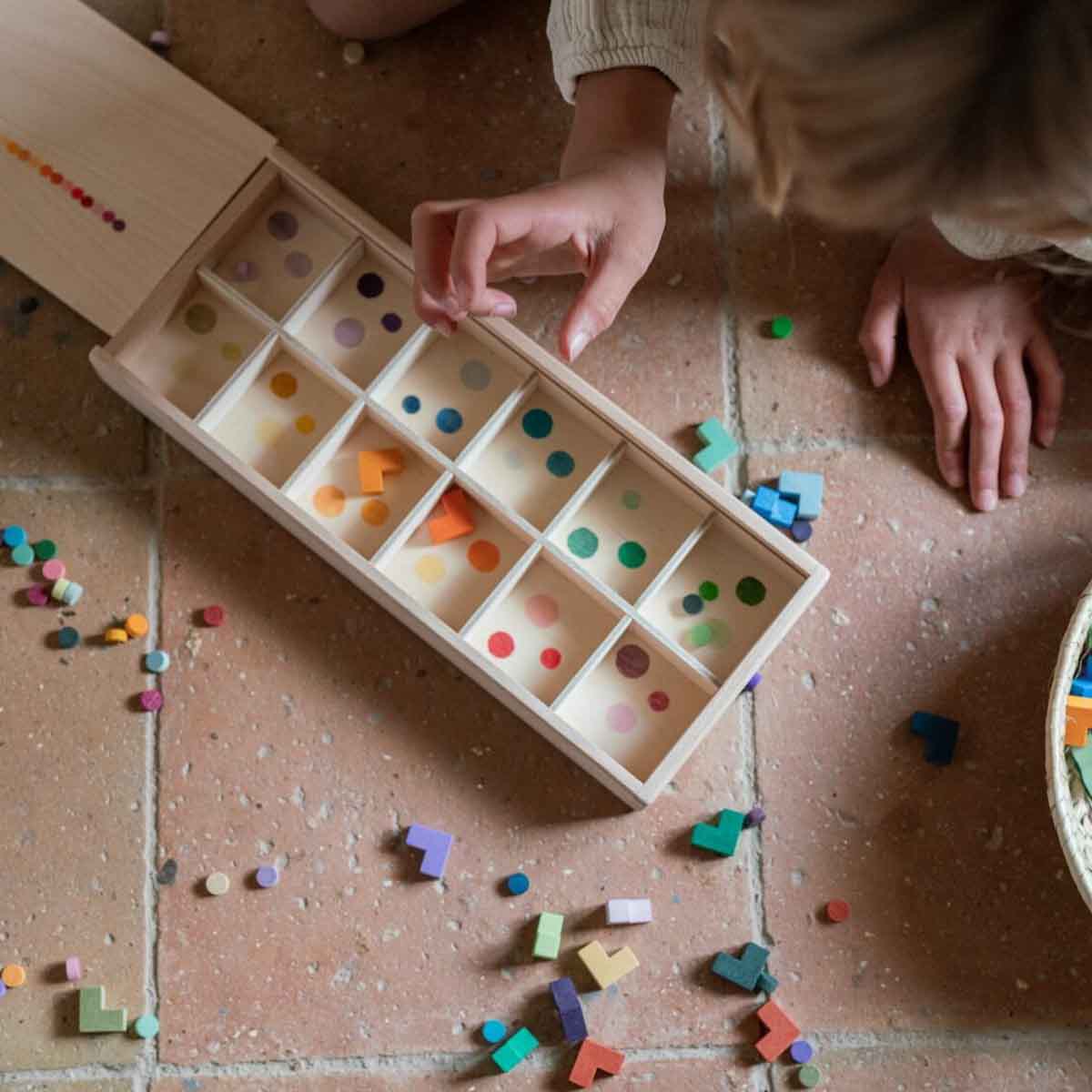 Grapat Mis, Match and Bloom Color Sorting Game
