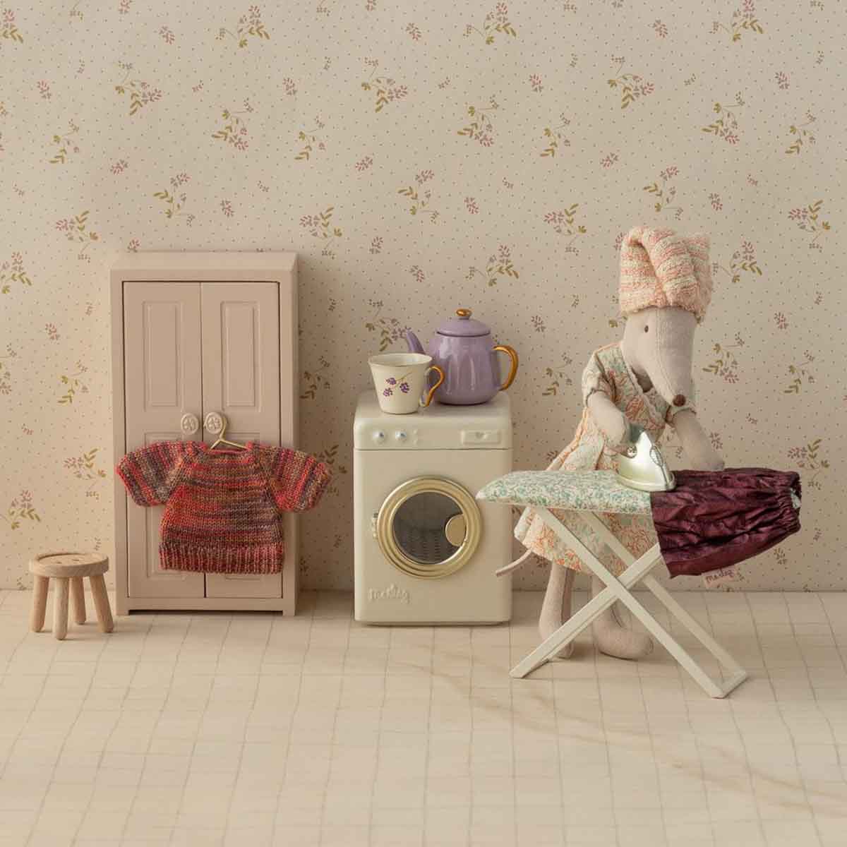 Maileg Mom/Dad Mouse Clothes, Sweater and Red Skirt
