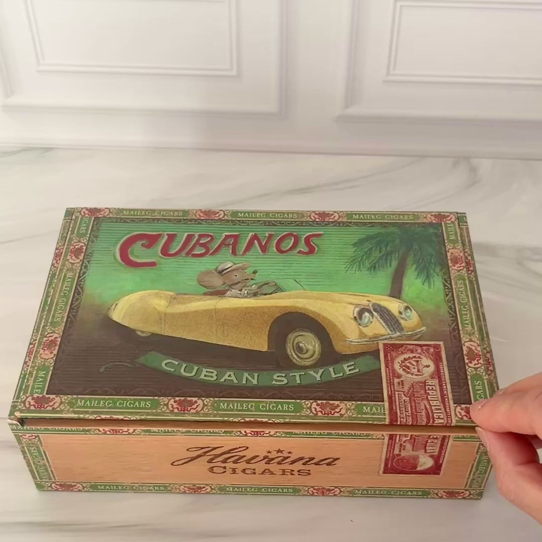 Maileg Grandma and Grandpa Mice in Cigar Box, 2026
