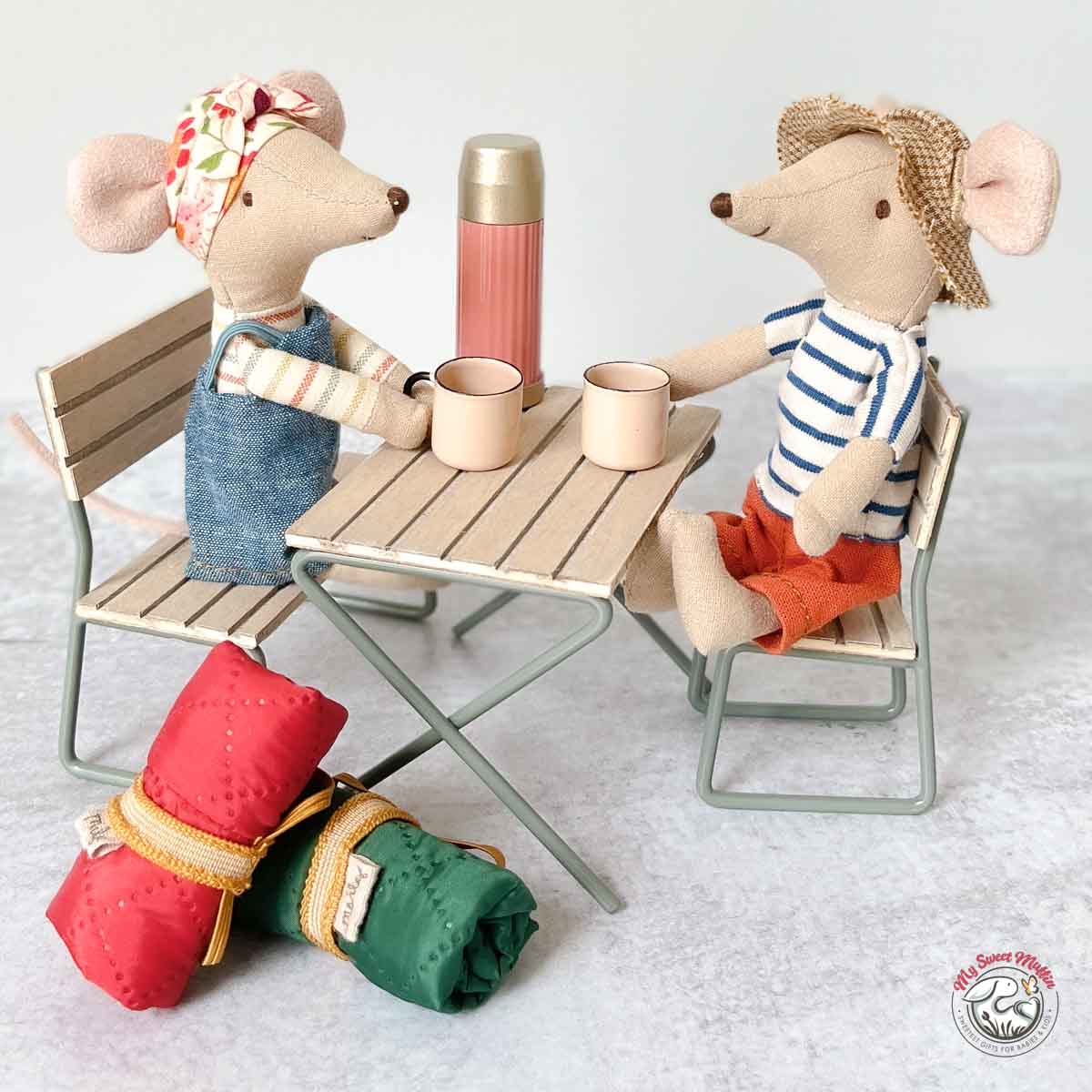 Maileg Doll House Miniature Thermos and Cups, Coral – My Sweet Muffin