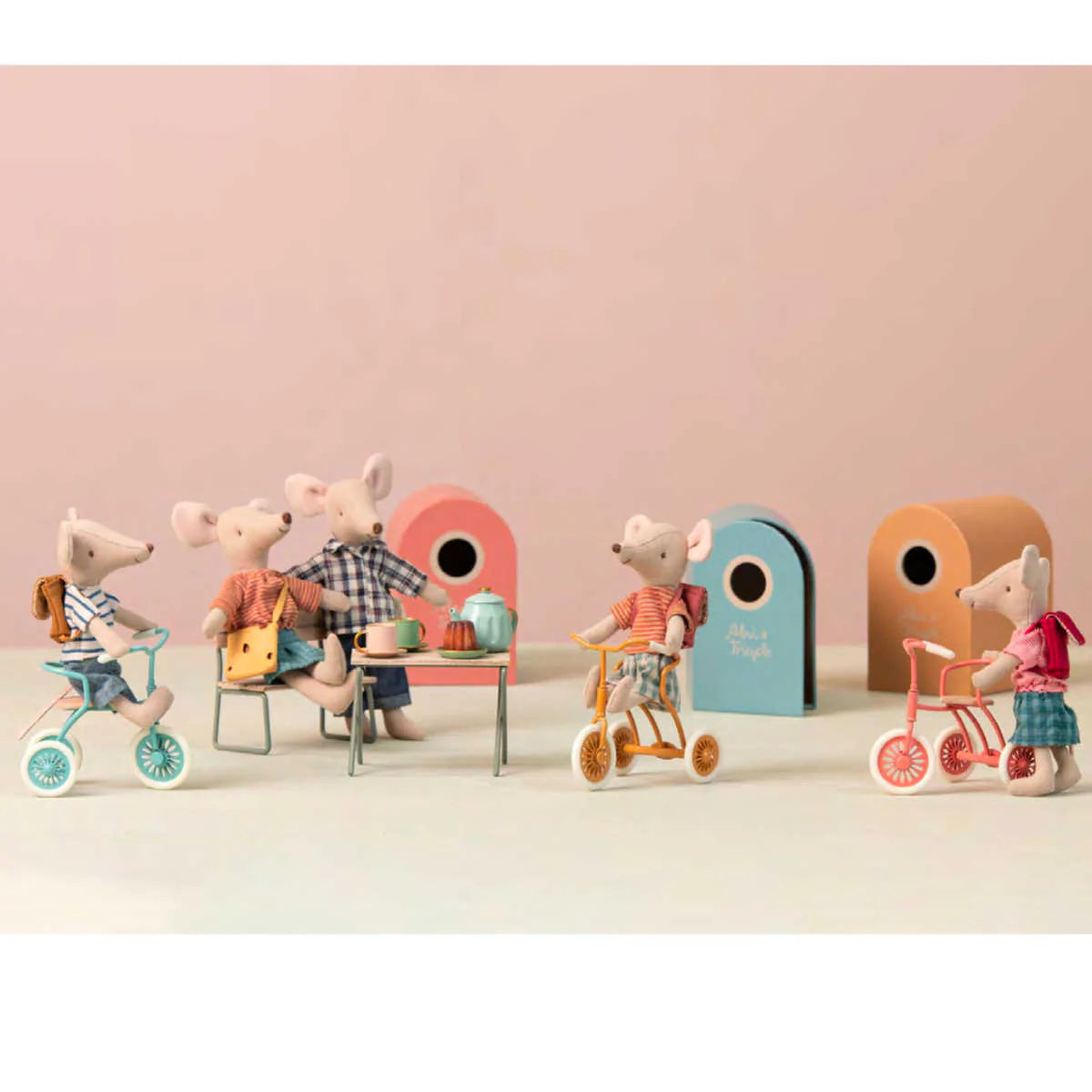 Maileg Tricycle Mouse outfit with Brown Bag for Big Brother/Sister Mouse