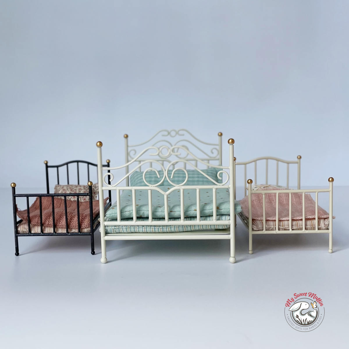 Maileg Vintage Bed  for Mouse doll, Mint