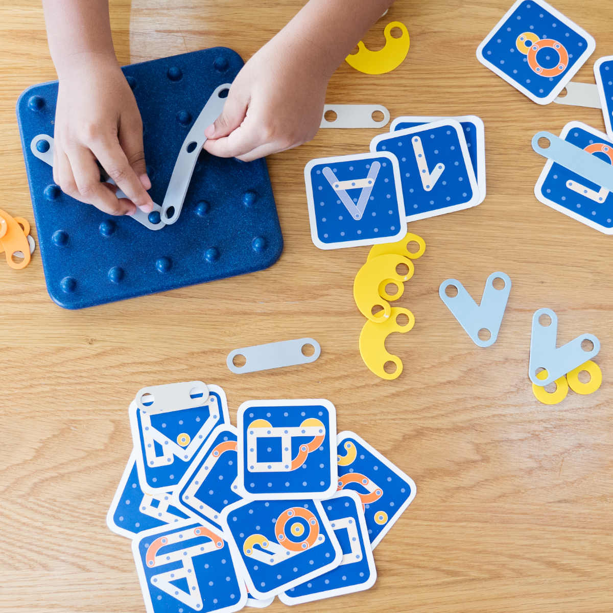 Creative Peg Board – PlanToys USA