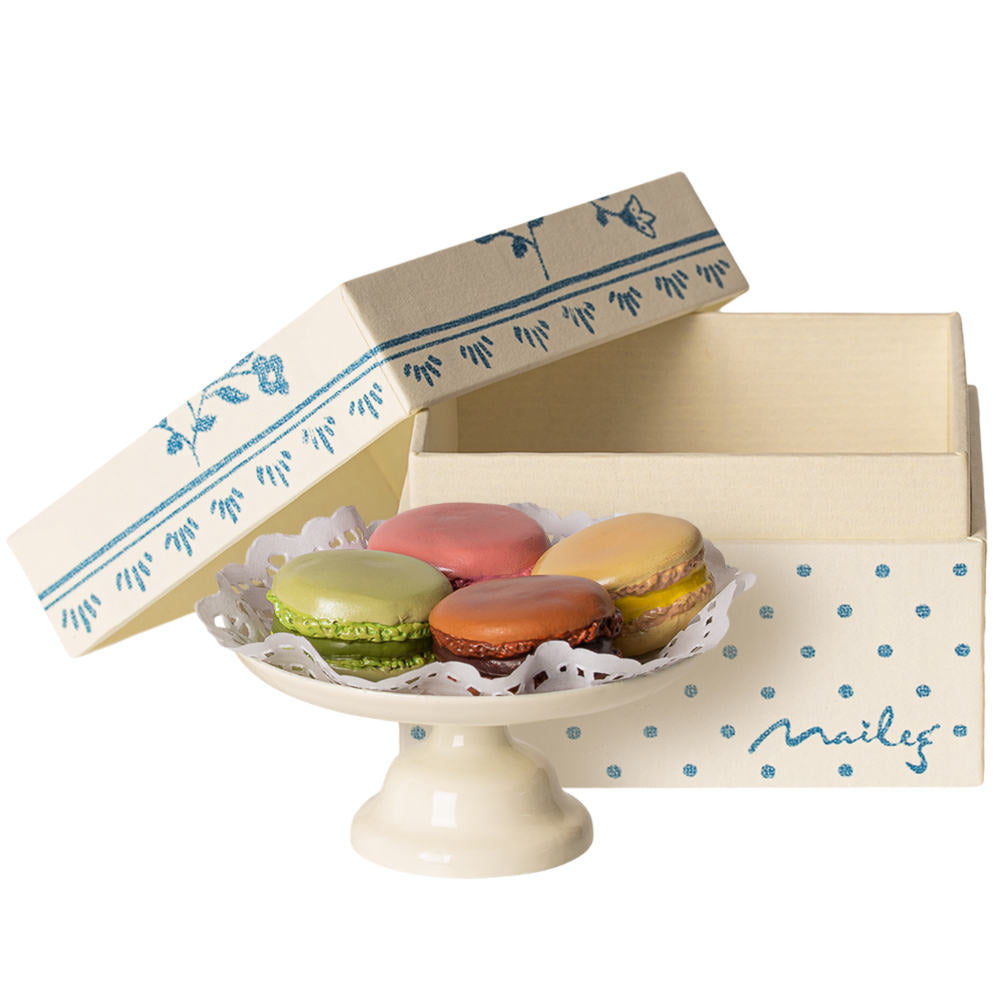 Erzi Macarons in a Tin - Play Food Made in Germany