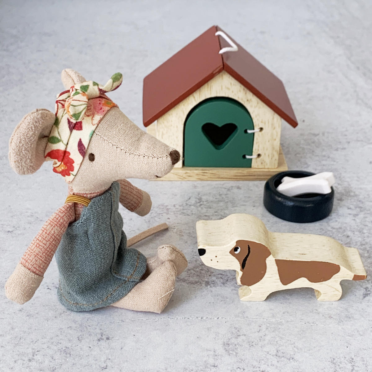 Tender Leaf Toys Pet Dog Set